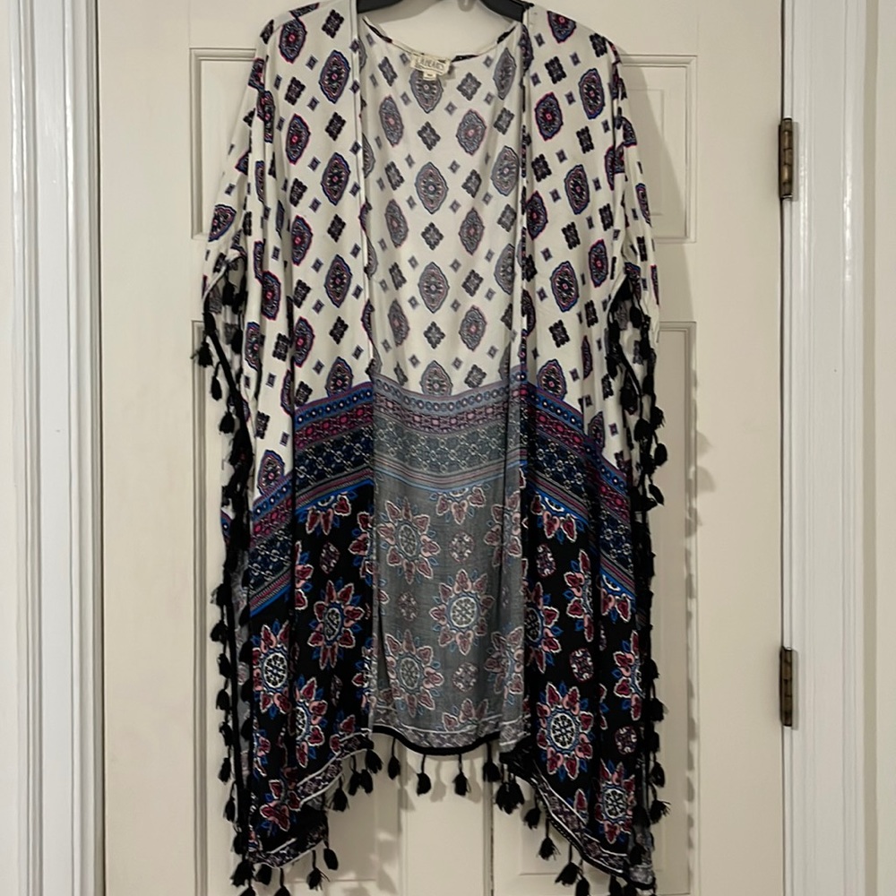 Misses OS Long Poncho Shaw w/Tassel trim